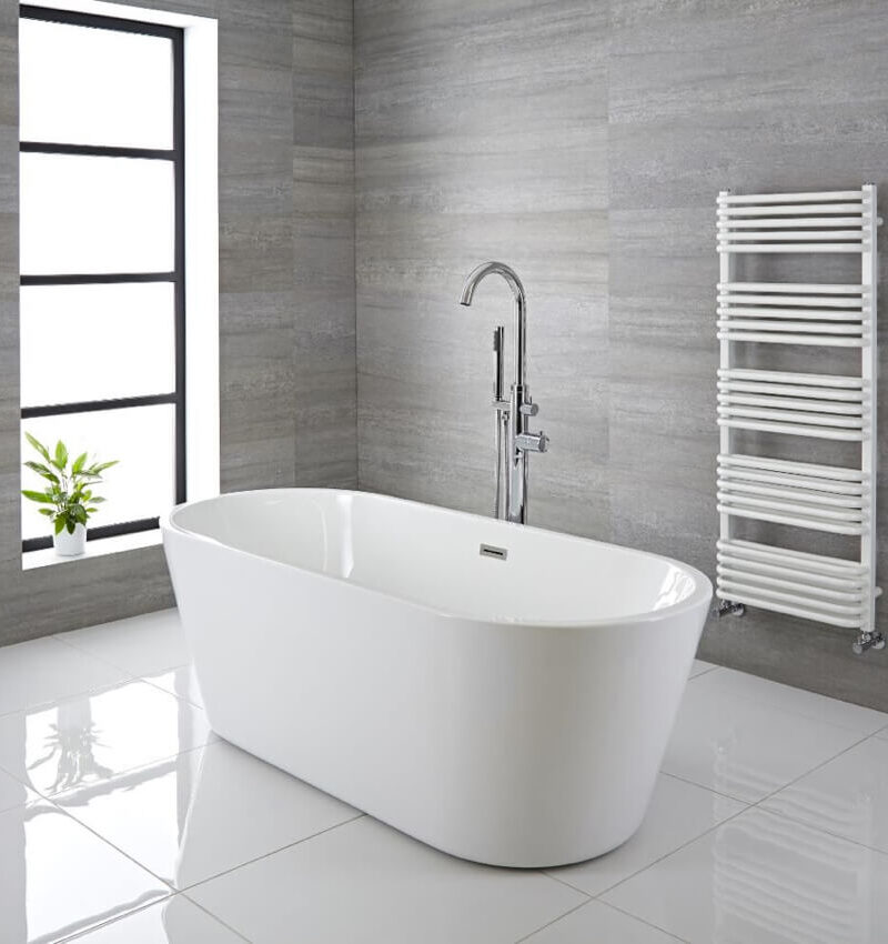 White Modern Square Bath